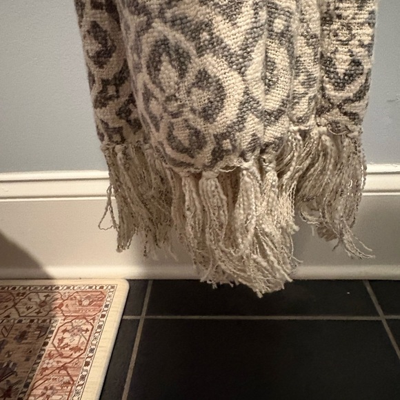 Indaba Fringed Patterned Robe NWOT - Picture 5 of 8